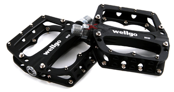 Педали Wellgo B030 алюм чёрные, фрезерованные AL-6061, промп подшипник, 22 сменных шипа 2 видов, ось cr-mo (2021)